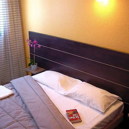 City Residence Aix-En-Provence Apart Otel