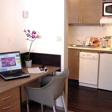 Apart Otel City Residence Aix-En-Provence 2*