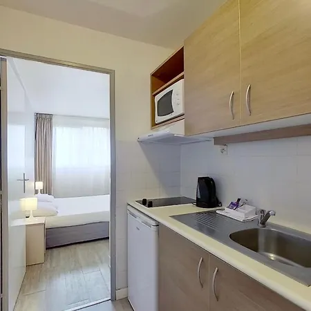 Apart Otel City Residence Aix-En-Provence 2*